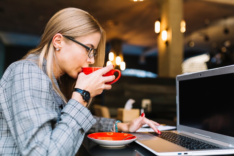 Dnevni horoskop za sredo, 15. januarja 2025, z napovedmi za vseh 12 horoskopskih znamenj