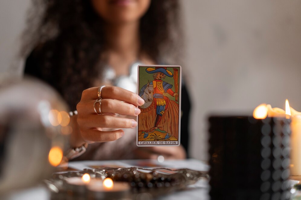 TAROT KARTE za HITER in ENOSTAVEN VPOGLED